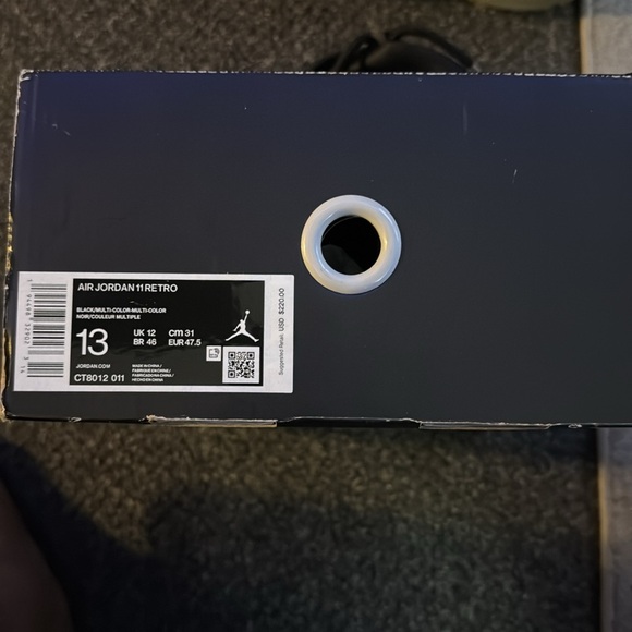 Air Jordan 11 - Picture 5 of 6